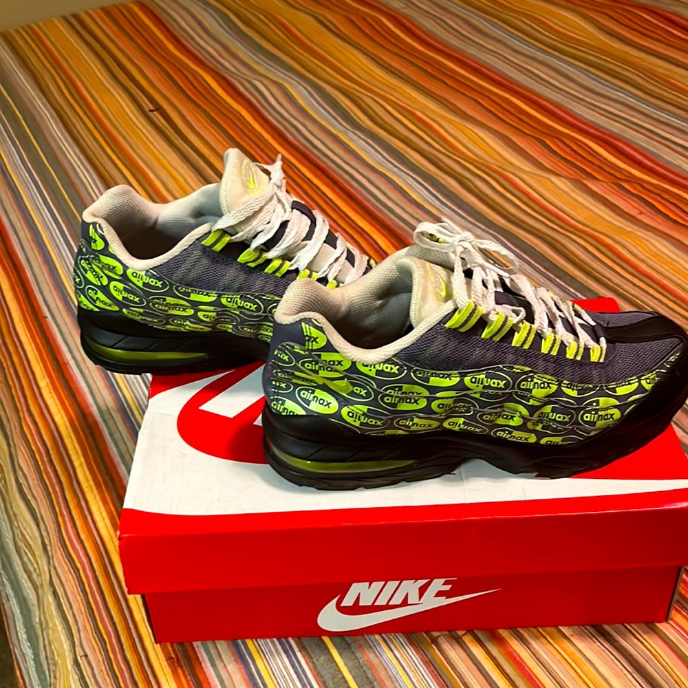 Nike air max